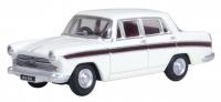 76ACF007 Oxford Diecast Austin Cambridge Snowberry White